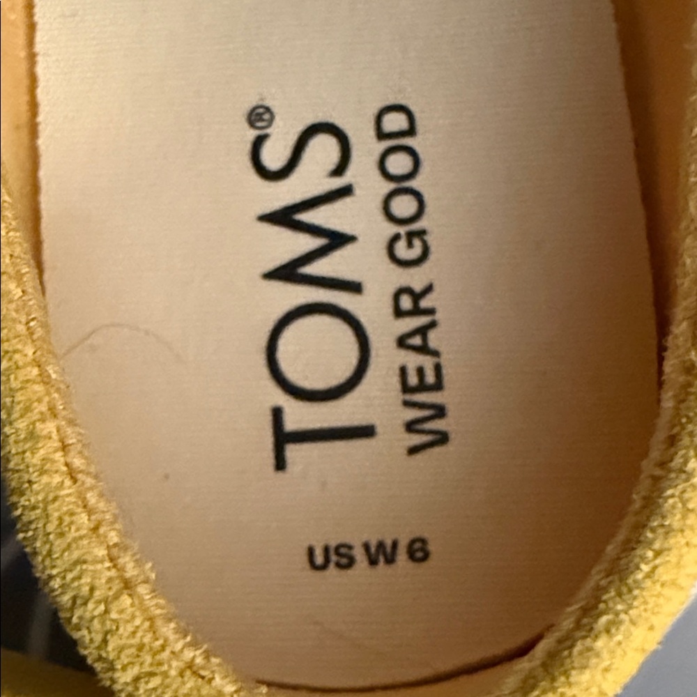 TOMS Women's Vibrant Yellow Loafers NWOT - Picture 3 of 4